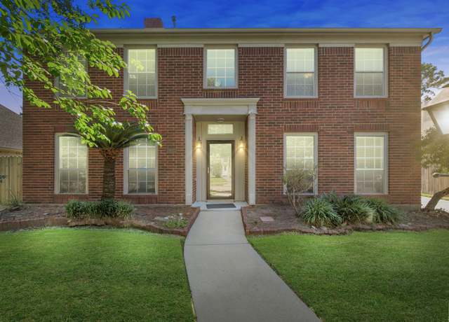 Property at 19023 Cloyanna Ln, Humble, TX 77346, 4 beds, 2.5 baths