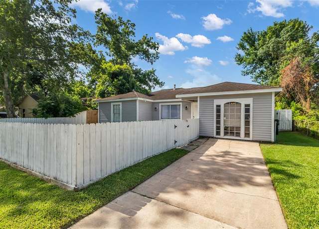 Property at 7534 Bywood St, Houston, TX 77028, 3 beds, 1 bath