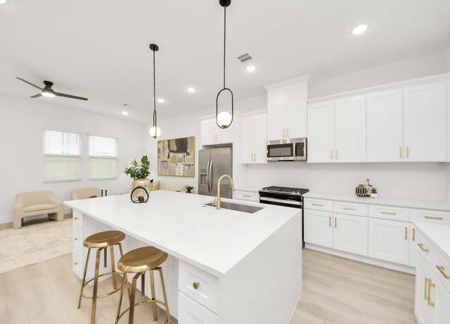 Property at 9433 Arledge St, Houston, TX 77075, 3 beds, 2.5 baths