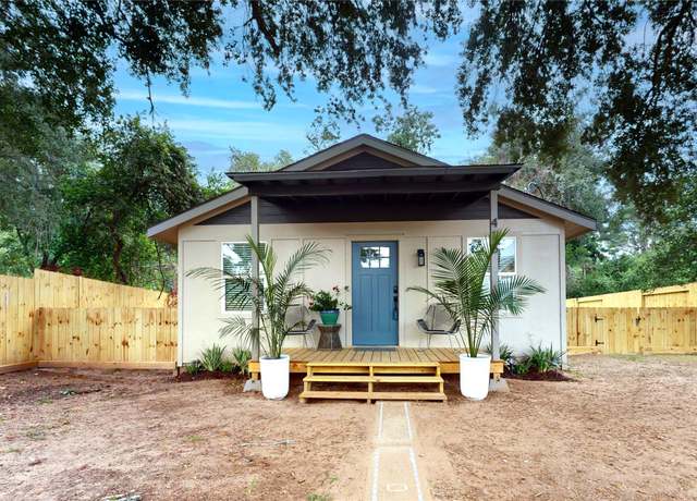 Property at 415 Clay St, Richmond, TX 77469, 3 beds, 2 baths