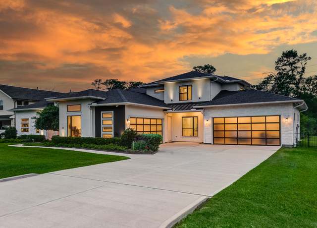 Property at 1002 Royal Lakes Manor Blvd, Richmond, TX 77469, 4 beds, 4.5 baths