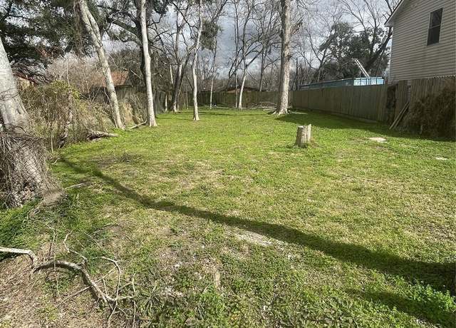 Property at 2208 Kirk St, Houston, TX 77026