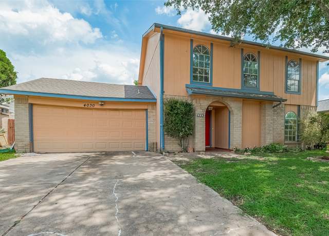 Property at 4030 Green Crest Dr, Houston, TX 77082, 3 beds, 2.5 baths