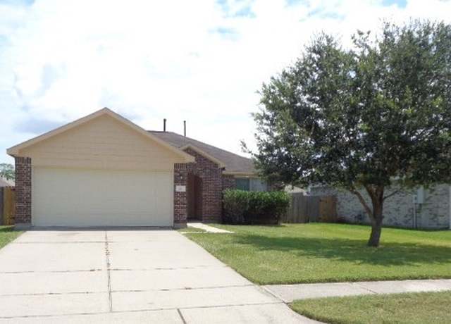 Property at 26 W Red Oak Ln, Texas City, TX 77591, 4 beds, 2 baths