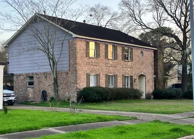 Property at 5519 Council Grove Ln, Houston, TX 77088, 4 beds, 2.5 baths