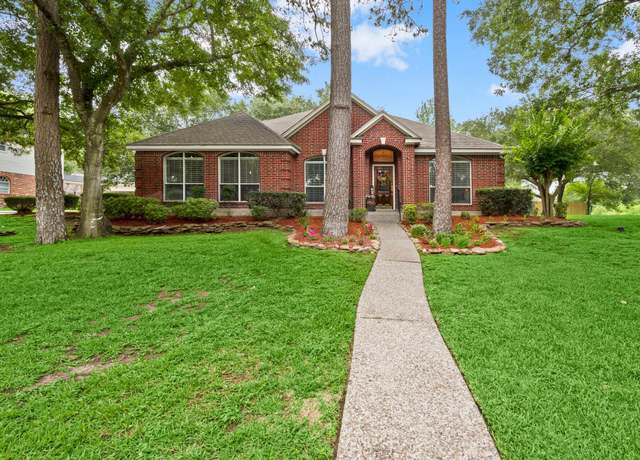 Property at 6927 Queensclub Dr, Houston, TX 77069, 3 beds, 2 baths