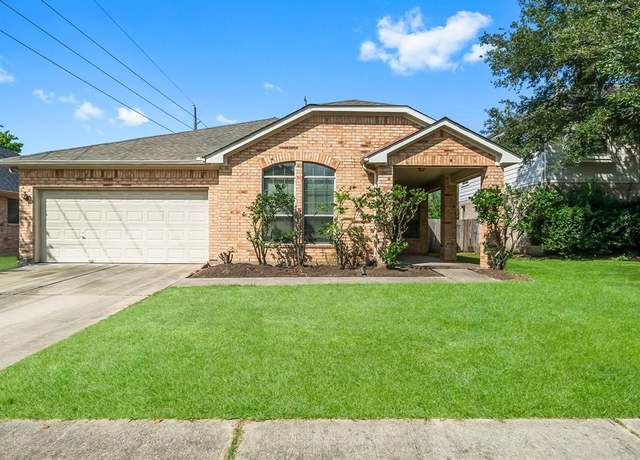 Property at 19311 Twin Buttes Dr, Tomball, TX 77375, 4 beds, 2 baths