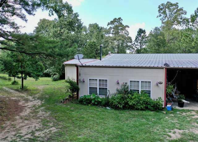 Property at 501 E An County Road 3703 NE, Palestine, TX 75801, 1 bed, 2 baths