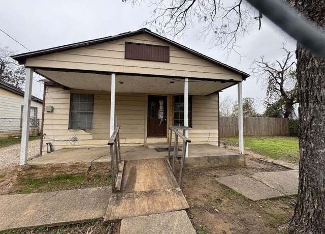 Property at 3355 Brantley St, Dallas, TX 75212, 3 beds, 1 bath