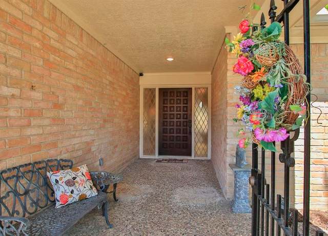Property at 6606 Preston Trail Dr, Houston, TX 77069, 3 beds, 3 baths