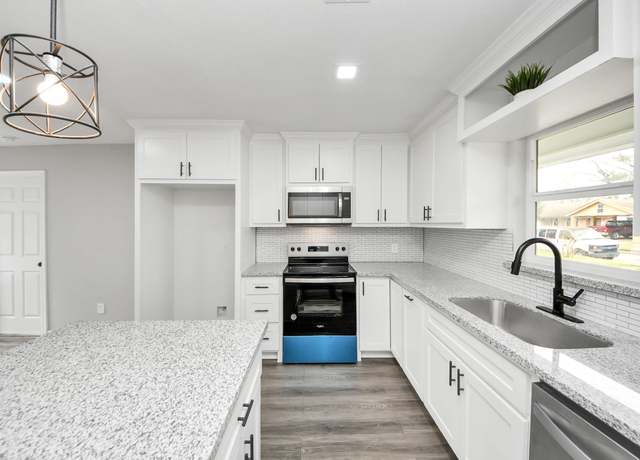 Property at 7710 Caddo Rd, Houston, TX 77016, 3 beds, 2 baths