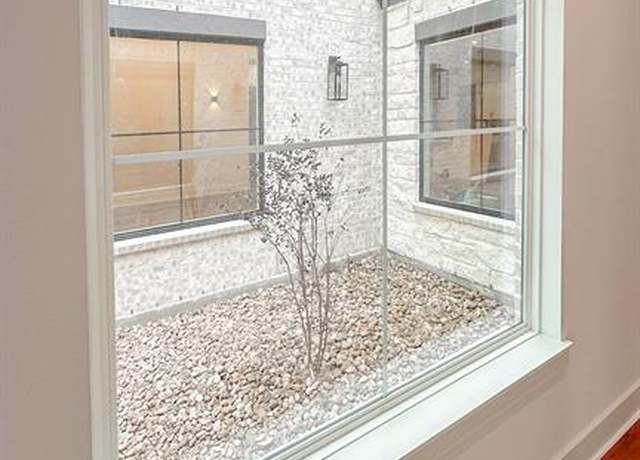 Property at 4785 W Fork Blvd, Conroe, TX 77304, 4 beds, 3 baths