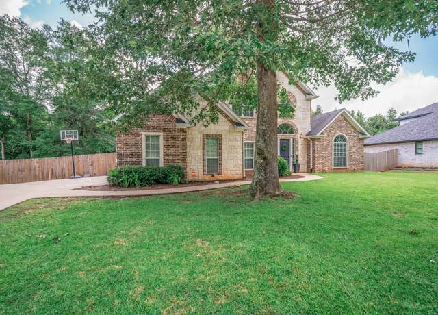 Property at 1414 Nottingham, White Oak, TX 75693, 4 beds, 2.5 baths