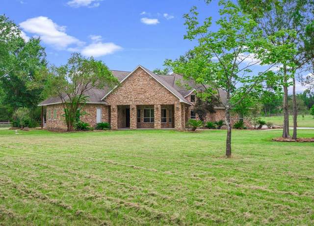 Property at 15453 Crown Oaks Dr, Montgomery, TX 77316, 3 beds, 3 baths