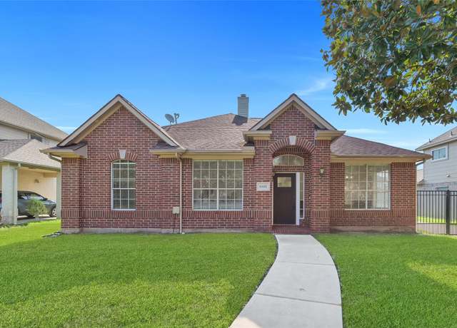 Property at 8922 Ballinger Dr, Houston, TX 77064, 3 beds, 2 baths