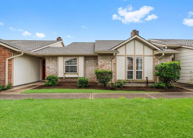 Property at 14 Windsor Ct, Missouri City, TX 77459, 3 beds, 2 baths