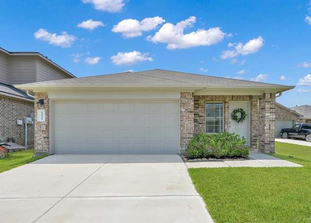 Property at 13916 Great Pines Ct, Conroe, TX 77302, 3 beds, 2 baths