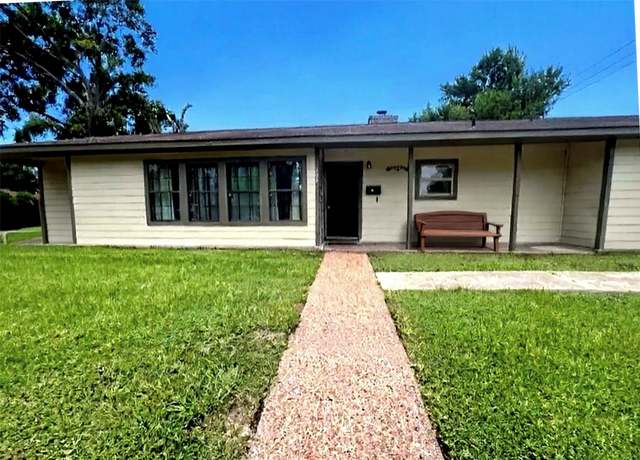 Property at 802 Littlejohn Ct, Pasadena, TX 77502, 3 beds, 1.5 baths