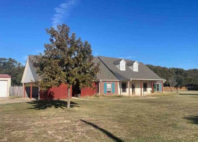 Property at 319 Whipporwill Dr, Wills Point, TX 75169, 3 beds, 2 baths
