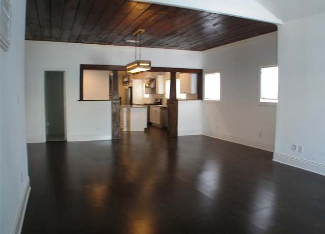 Property at 2405 Keene St, Houston, TX 77009, 3 beds, 2.5 baths