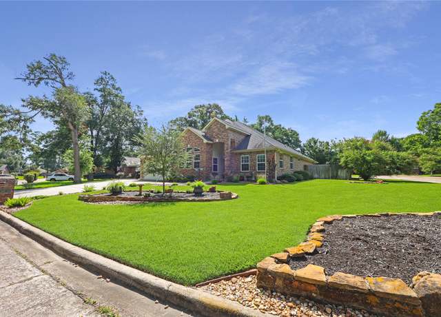 Property at 14733 Corvus Dr, Willis, TX 77318, 3 beds, 3 baths