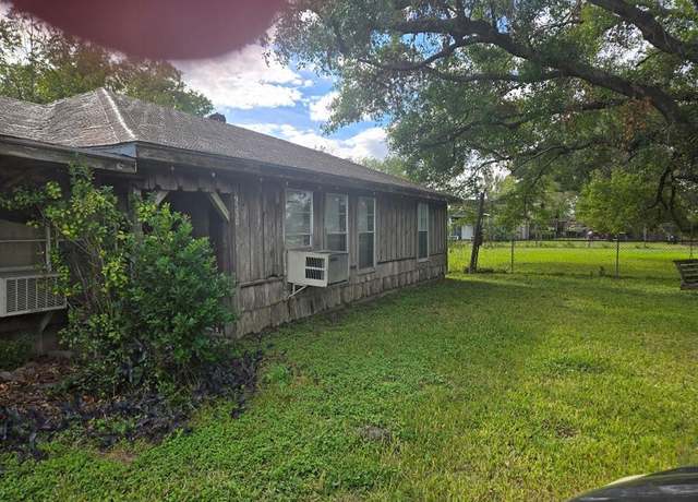 Property at 9330 Redford St, Houston, TX 77075, 3 beds, 1 bath