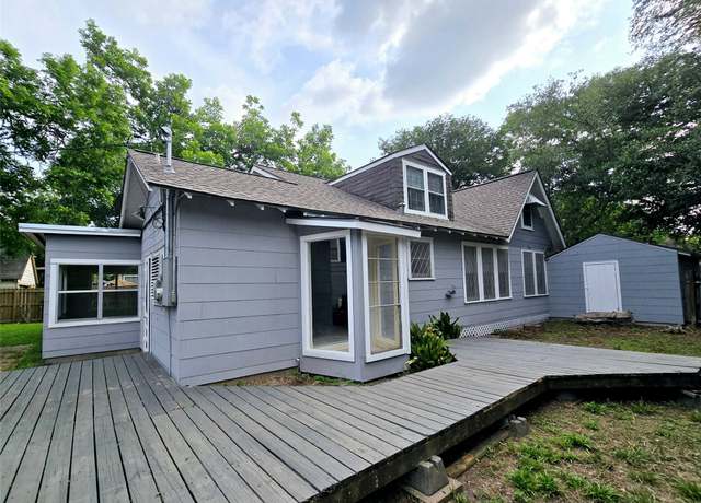 Property at 2909 Avenue G, Bay City, TX 77414, 3 beds, 2 baths