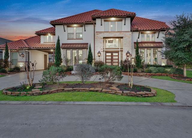 Property at 13622 E Palomino Lake Cir, Cypress, TX 77429, 5 beds, 6 baths