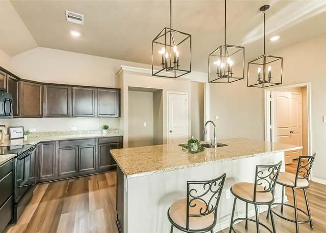 Property at 307 Brocks Ln, Montgomery, TX 77356, 3 beds, 2 baths