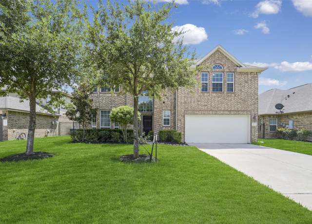 Property at 9815 Shimmering Lakes Dr, Rosharon, TX 77583, 4 beds, 3.5 baths