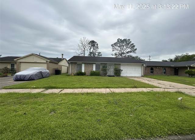 Property at 4919 Prairie Ridge Rd, Houston, TX 77053, 3 beds, 2 baths