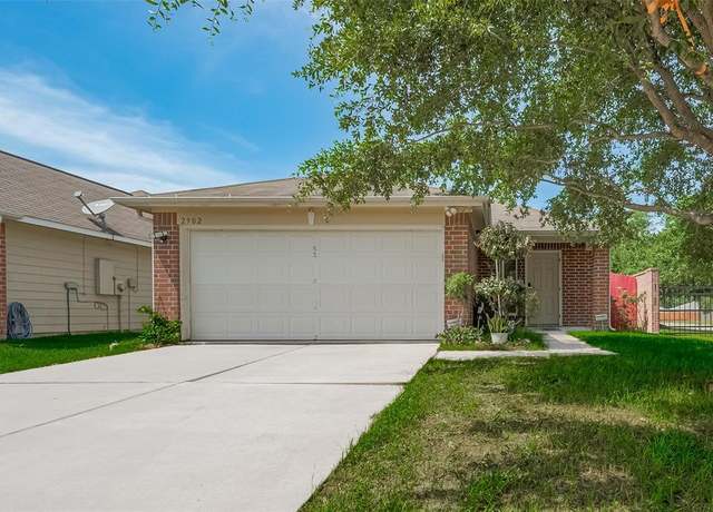 Property at 2902 Back Bay Brook Trl, Houston, TX 77045, 3 beds, 2 baths