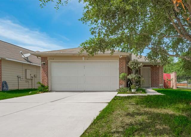 Property at 2902 Back Bay Brook Trl, Houston, TX 77045, 3 beds, 2 baths