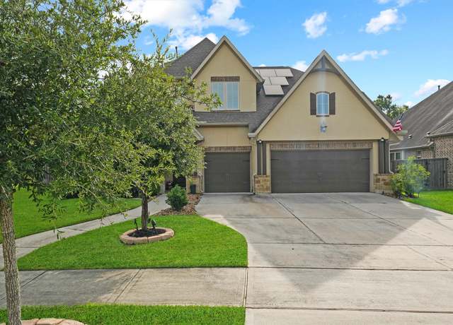 Property at 3015 Honeyguide Ct, Houston, TX 77365, 5 beds, 4 baths