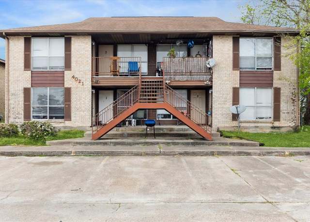 Property at 4021 Briar Hollow Dr, Dickinson, TX 77539, 8 beds, 1 bath