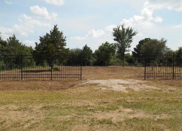 Property at 510 Primrose St, Prairie View, TX 77484