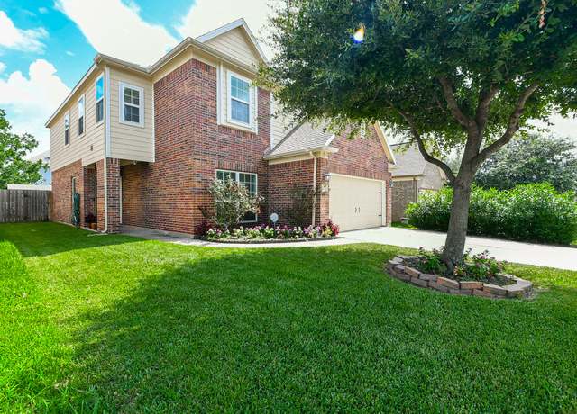 Property at 19006 Ashford Square St, Tomball, TX 77375, 5 beds, 3 baths