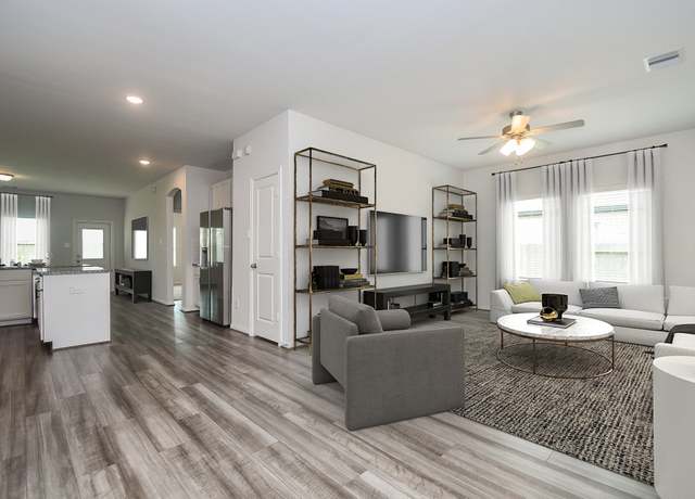 Property at 1314 Ponderosa Pine Dr, Rosharon, TX 77583, 4 beds, 2.5 baths