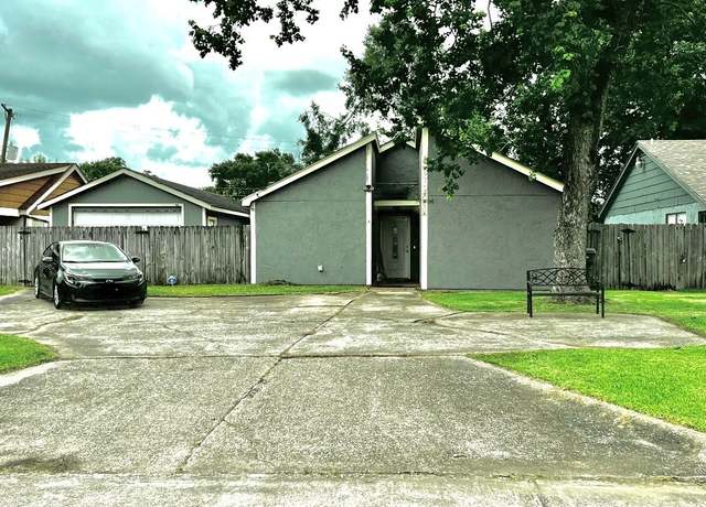 Property at 3870 Heatherwood Dr, Beaumont, TX 77706, 3 beds, 2 baths