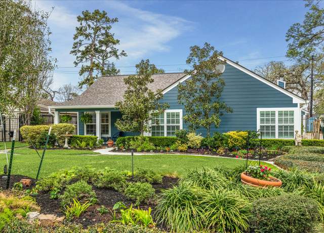Property at 718 W 42nd St, Houston, TX 77018, 3 beds, 2 baths