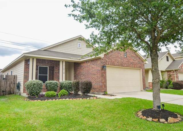 Property at 11210 Kingsnorth Dr, Tomball, TX 77375, 3 beds, 2 baths