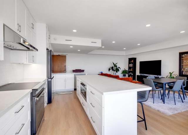Property at 2001 Holcombe Blvd #2805, Houston, TX 77030, 2 beds, 2 baths