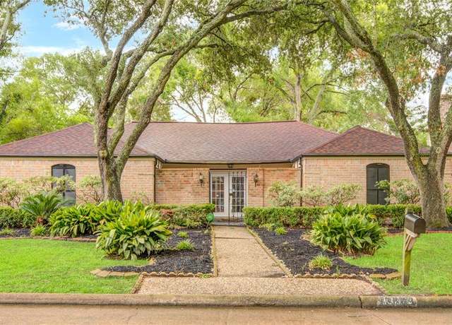 Property at 13903 Chevy Chase Dr, Houston, TX 77077, 4 beds, 2 baths