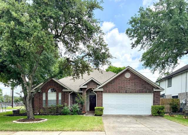 Property at 9630 E Withers Way Cir, Houston, TX 77065, 3 beds, 2 baths