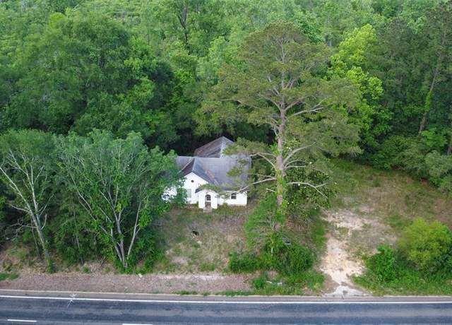 Property at 709 S Houston Ave, Livingston, TX 77351, 2 beds