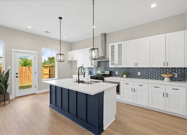Property at 5821 Highland Sun Ln, Houston, TX 77091, 3 beds, 2.5 baths