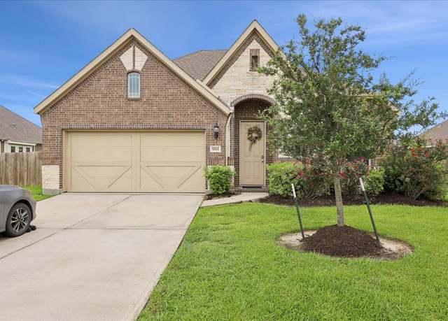 Property at 9111 Regan Way, Mont Belvieu, TX 77523, 3 beds, 2 baths