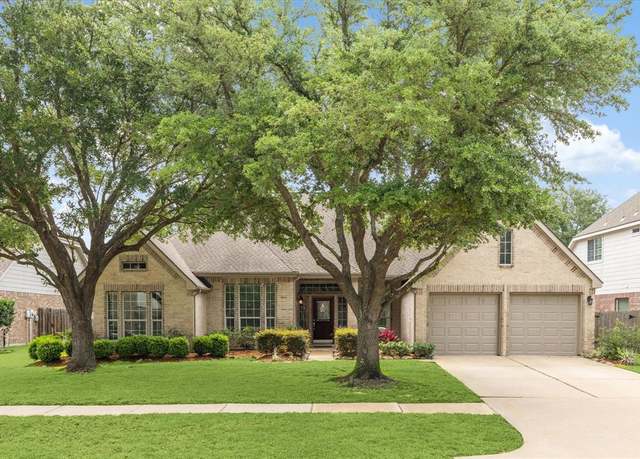 Property at 11318 Fawn Springs Ct, Cypress, TX 77433, 4 beds, 3 baths