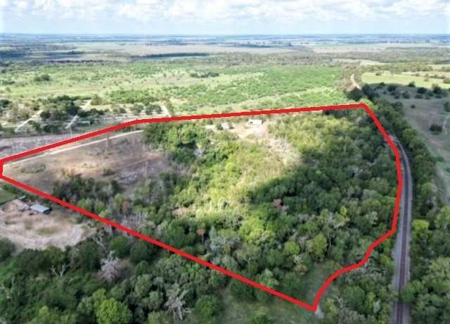 Property at 212 Benton Rd, Navasota, TX 77868