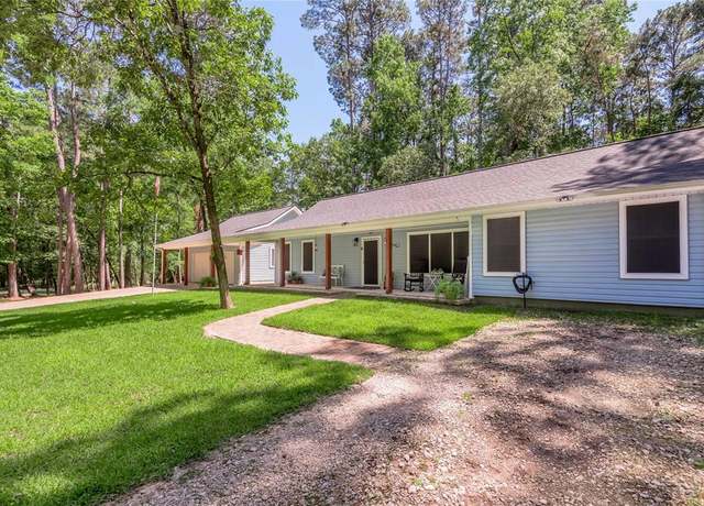 Property at 25 Sea Pine St, Trinity, TX 75862, 3 beds, 2 baths